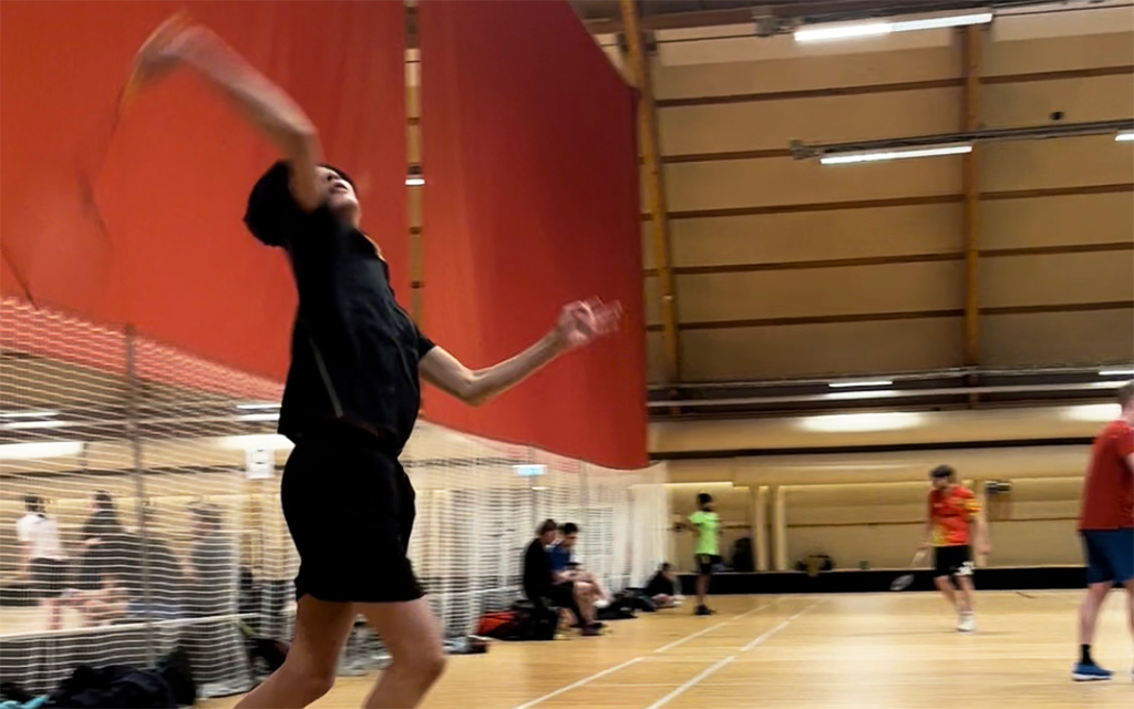 \"badminton